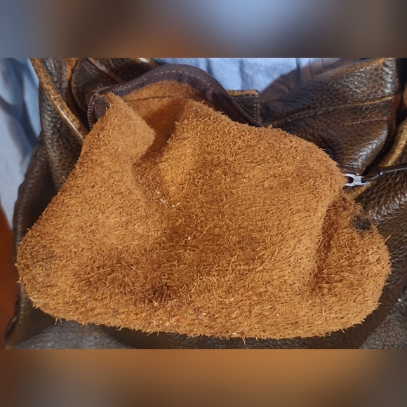 🐂Vintage CRYSTAL PISTOL unique, distressed leather over-the- shoulder purse - Picture 8 of 16